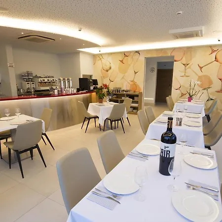 Πανσιόν Ocean Lounge