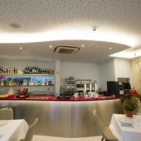 Ocean Lounge Πανσιόν