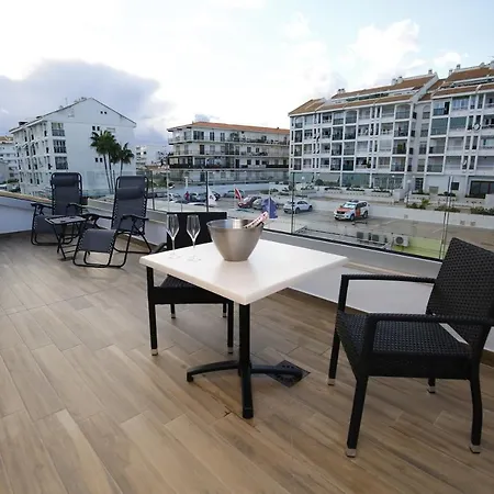 Ocean Lounge Πανσιόν